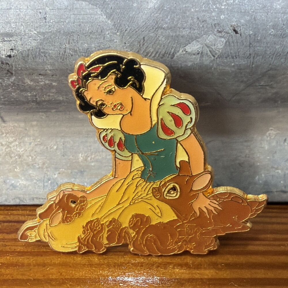 Disney Snow White w/ Deer & Squirrels Pin